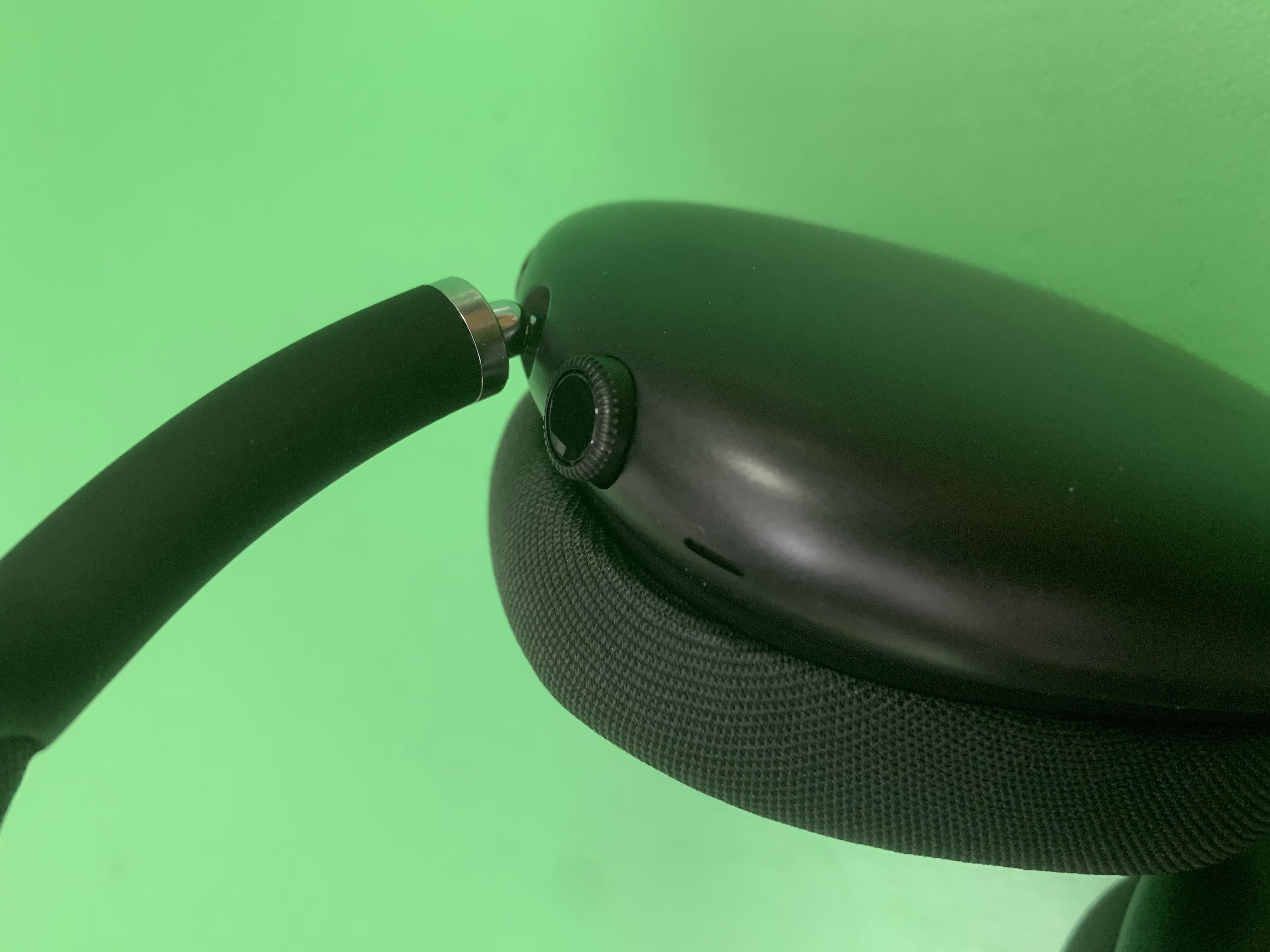 Apple Headphones -9