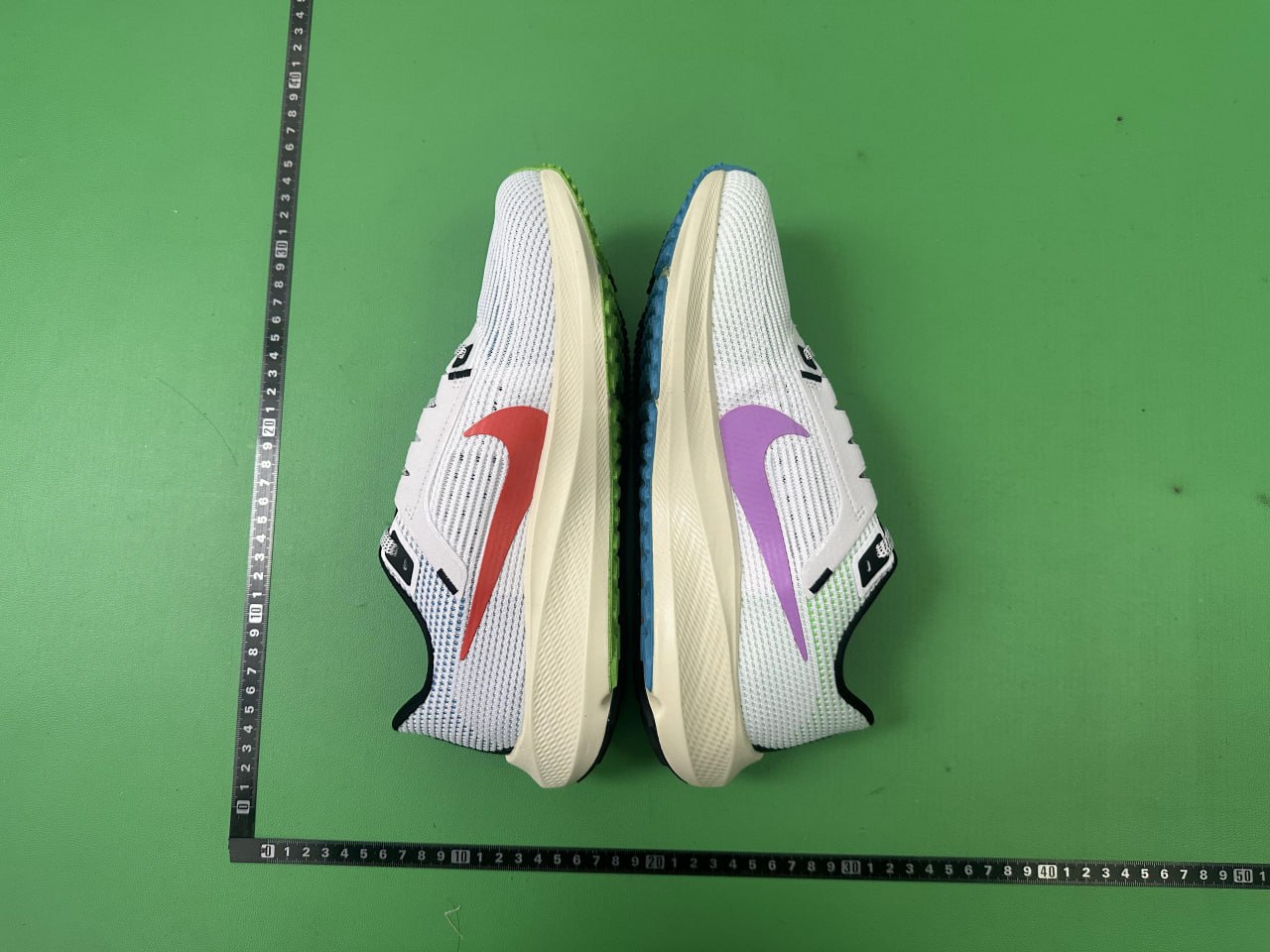 Nike - Air Zoom Pegasus 40  -1