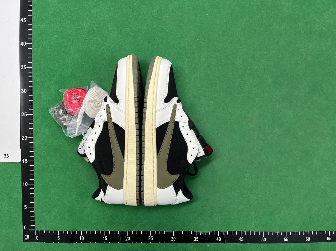 Nike Air Jordan 1 Travis Scoott -1