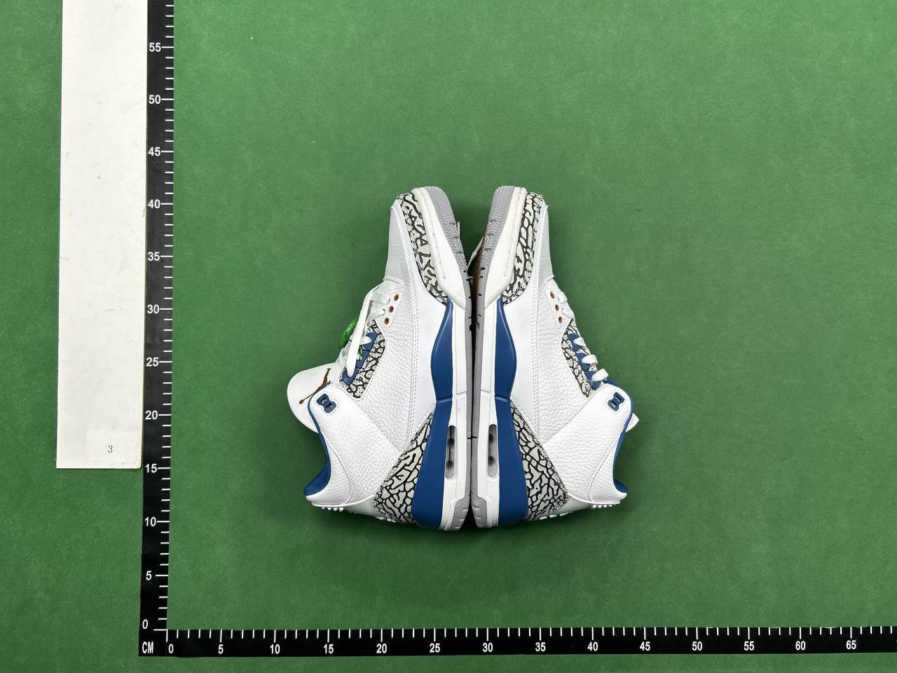 Nike Air Jordan 3 -2