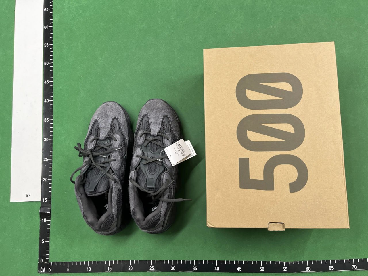 Adidas  Yeezy 5OO  -2