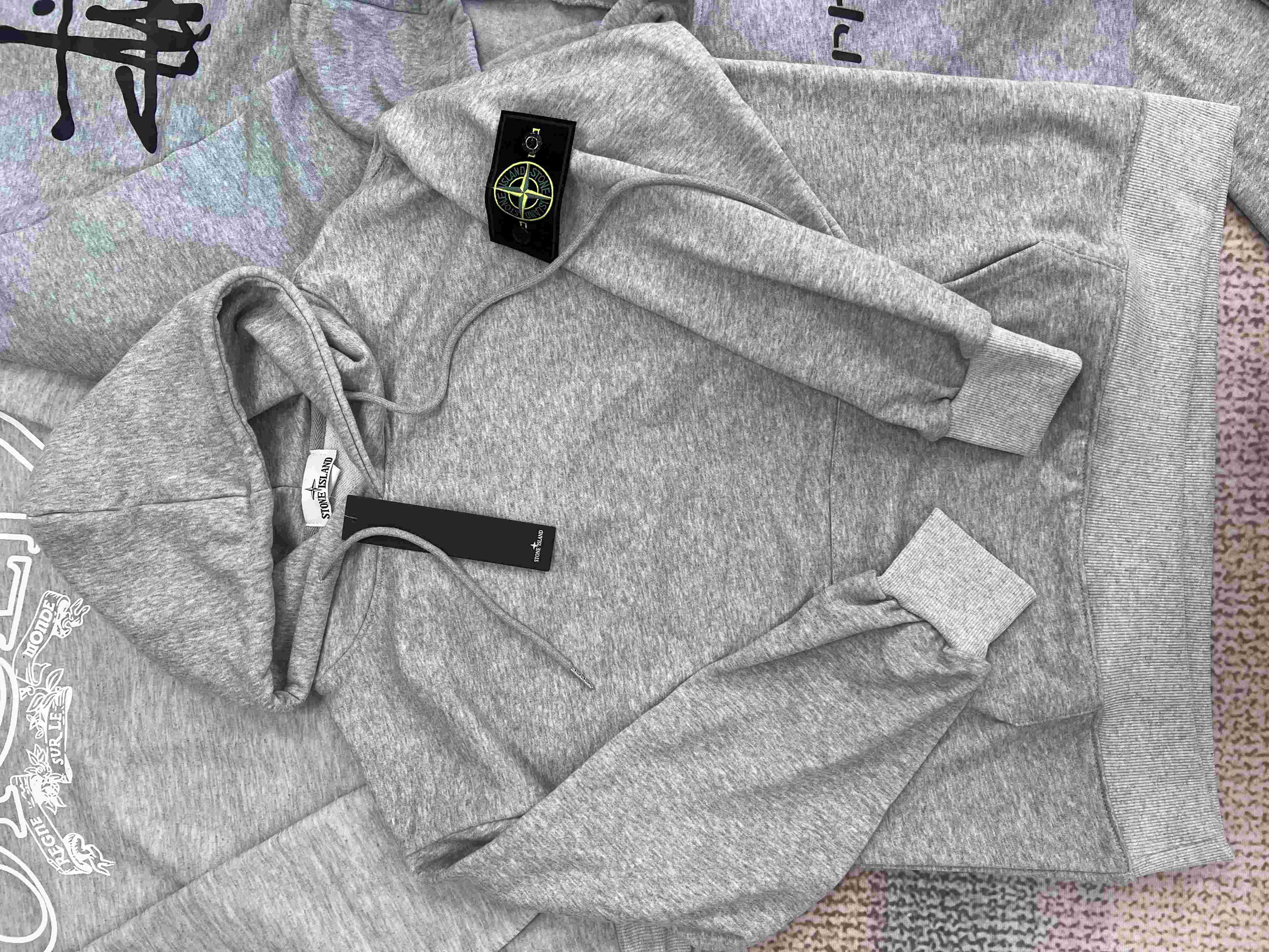 Addicted to the grey uniform this winter wore it into the ground(pic7) 4_compressed.jpg